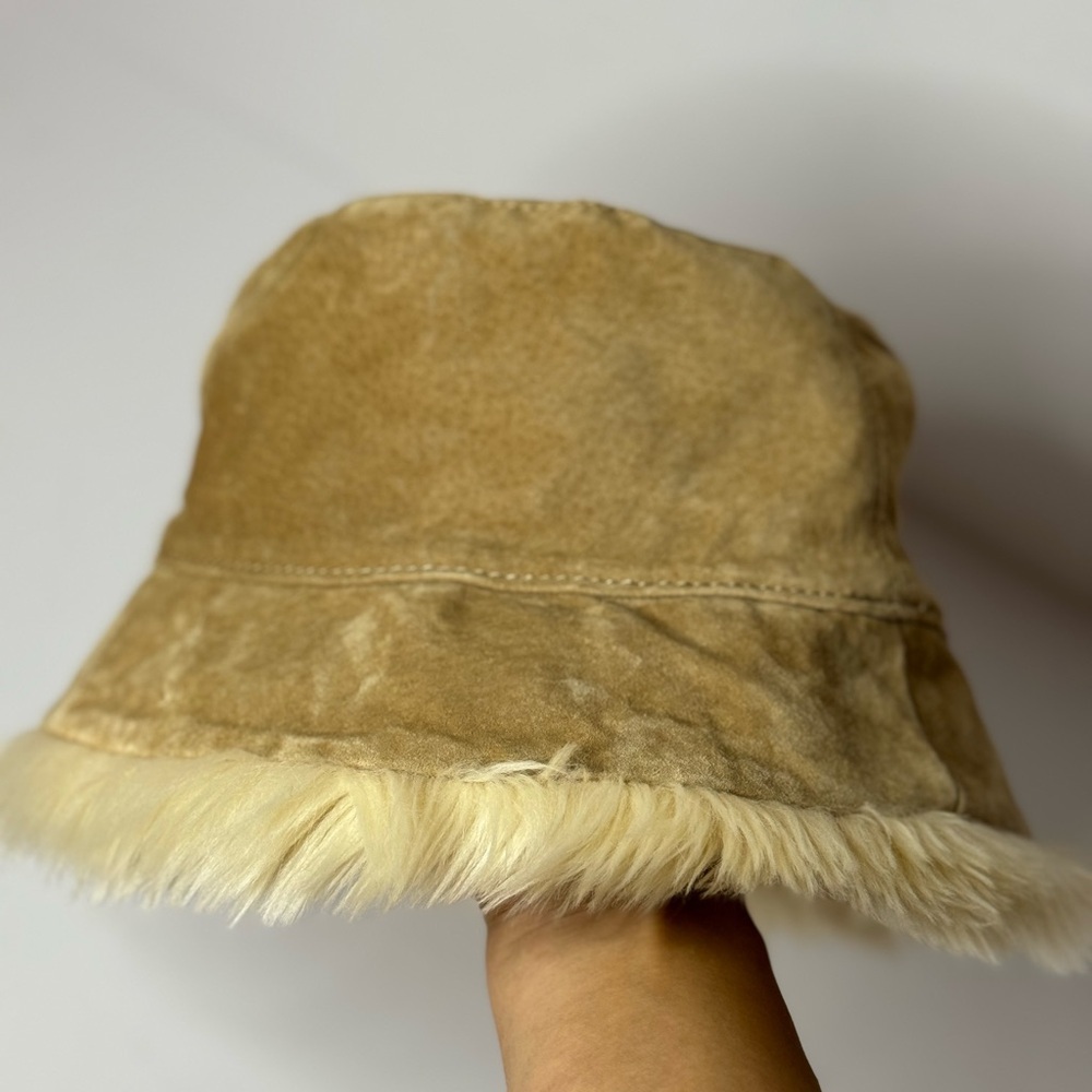 WILSONS LEATHER Bucket Hat Faux FUR Lining Size Sm light brown - Picture 3 of 7